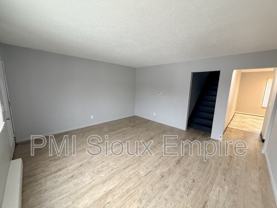 2608 S Duluth Ave - Photo 1 of 1