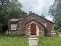 16555 W Parkway St - Photo 1 of 1
