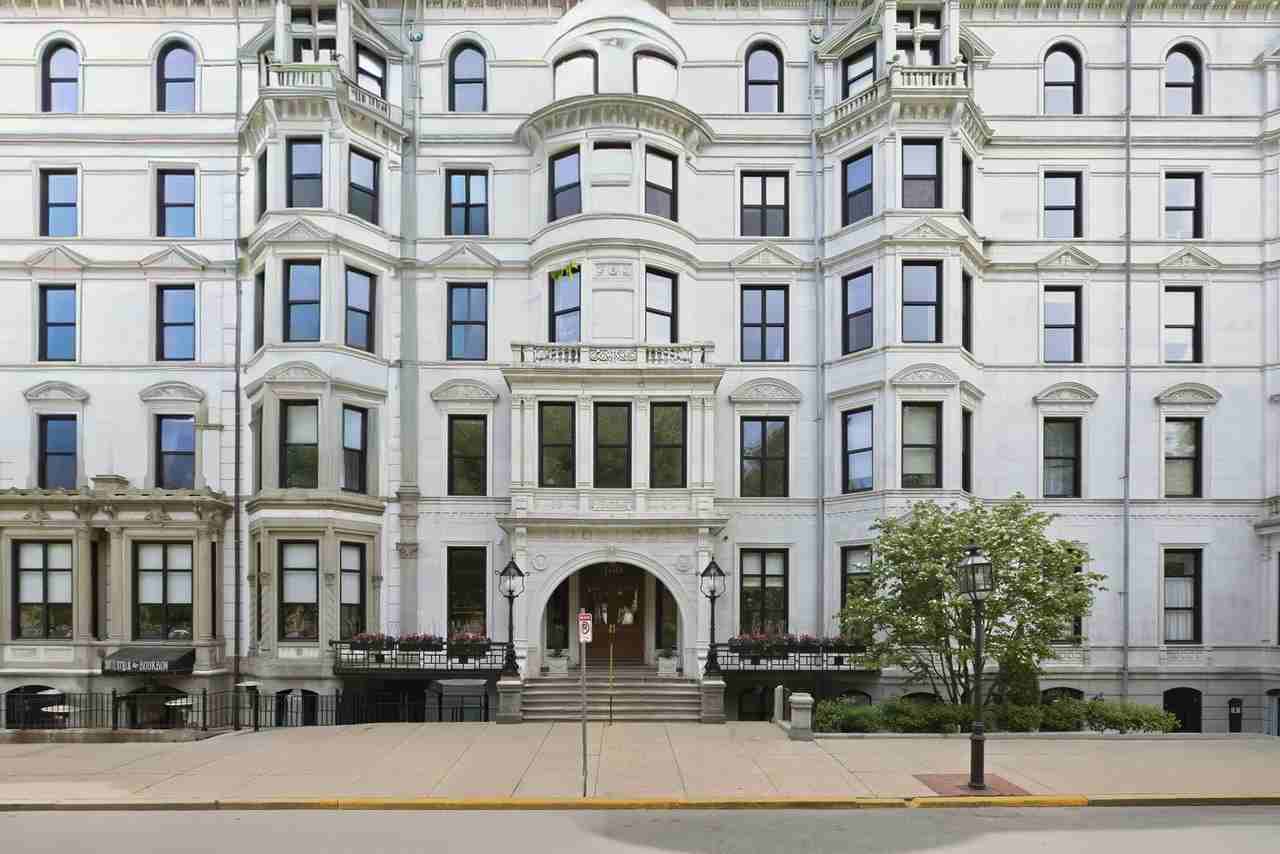 160 Commonwealth Ave #520