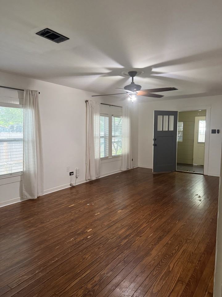 709 S Kansas Ave #NA - Photo 3 of 16
