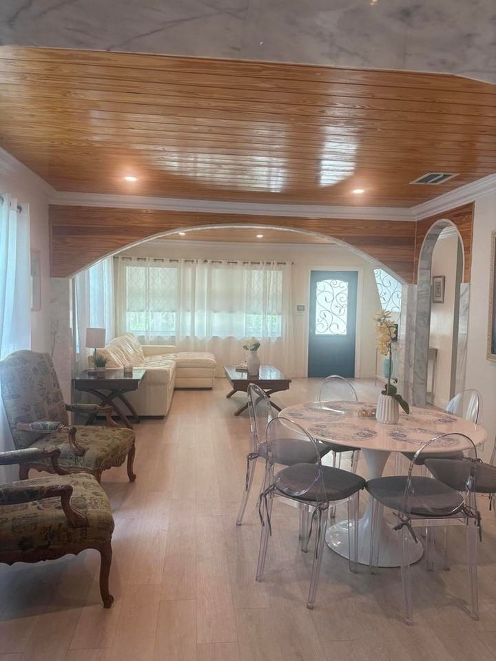 630 Claremore Dr - Photo 4 of 10
