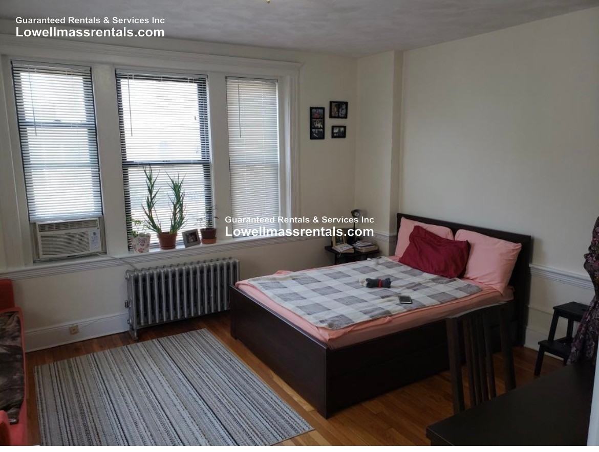 55 Lincoln St #1 - Photo 2 of 7