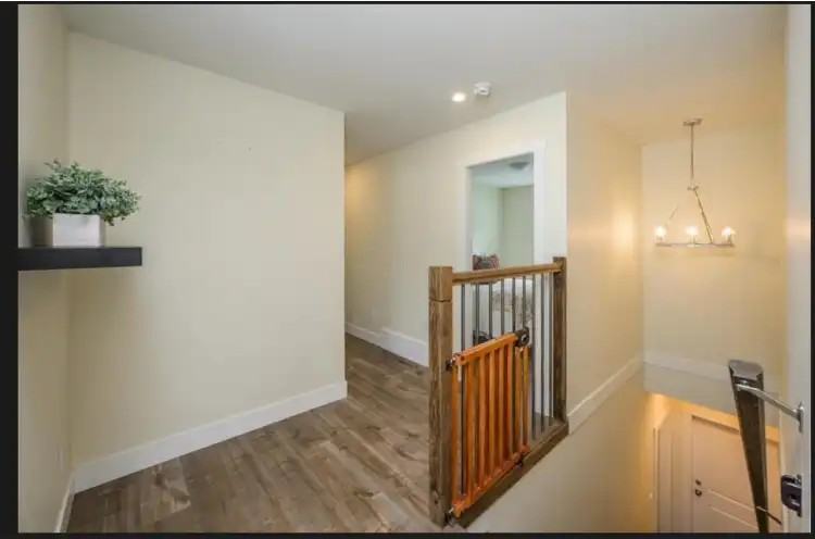 1652 9th Ave - Photo 2 of 4