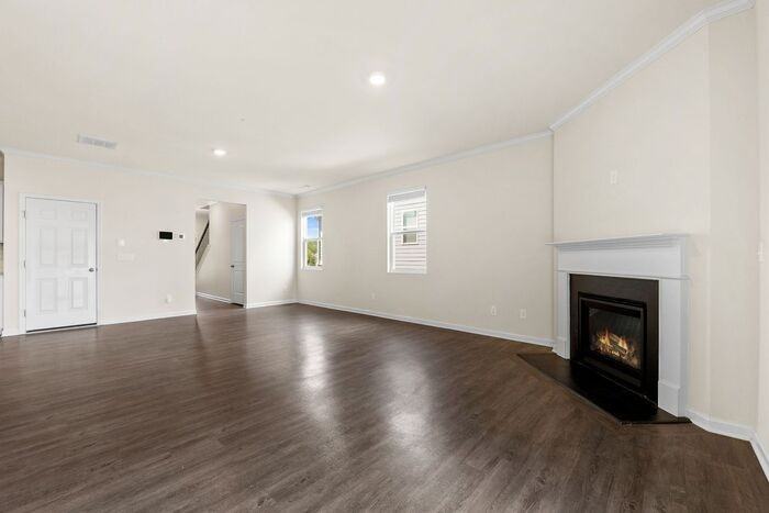 6830 Scarlet Oak Way - Photo 7 of 32