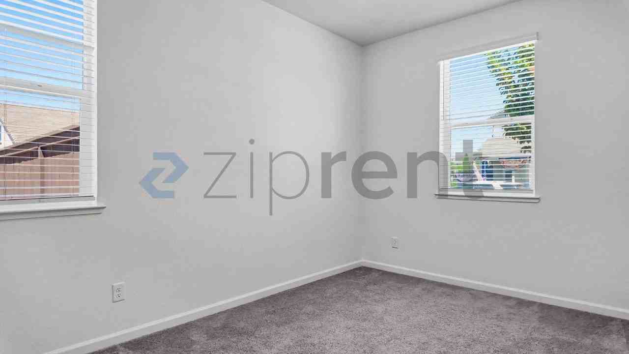 3401 Foothill Pine Ct - Photo 7 of 41