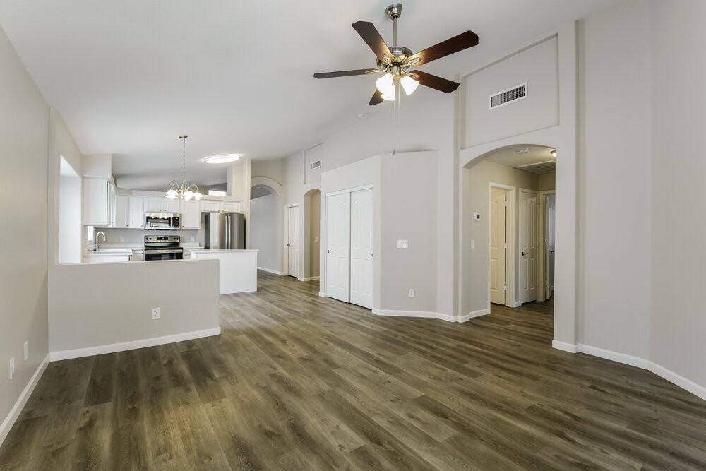 20428 N 9th St - Photo 3 of 16
