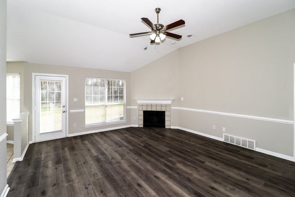 5560 Mary Ln - Photo 5 of 17