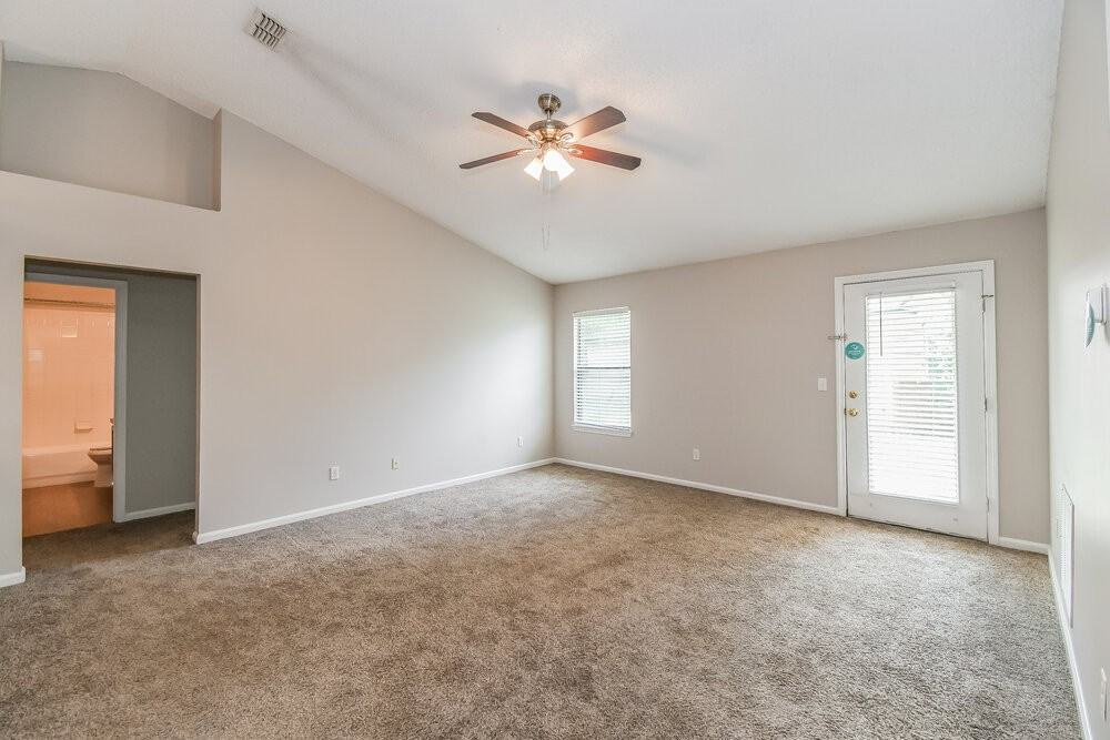 4323 Hanging Moss Dr - Photo 3 of 16