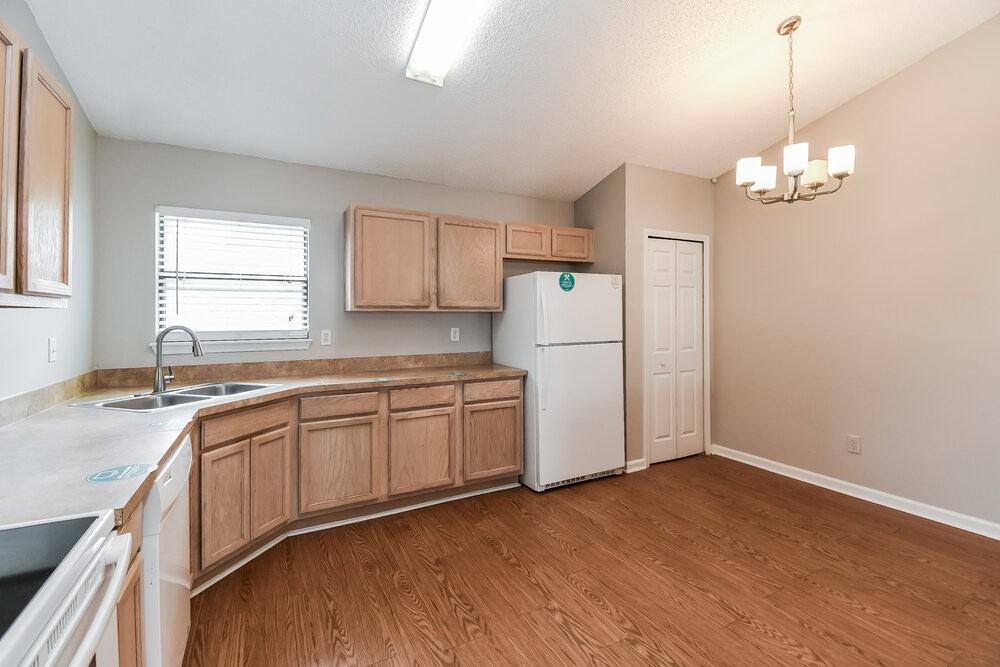 4323 Hanging Moss Dr - Photo 7 of 16