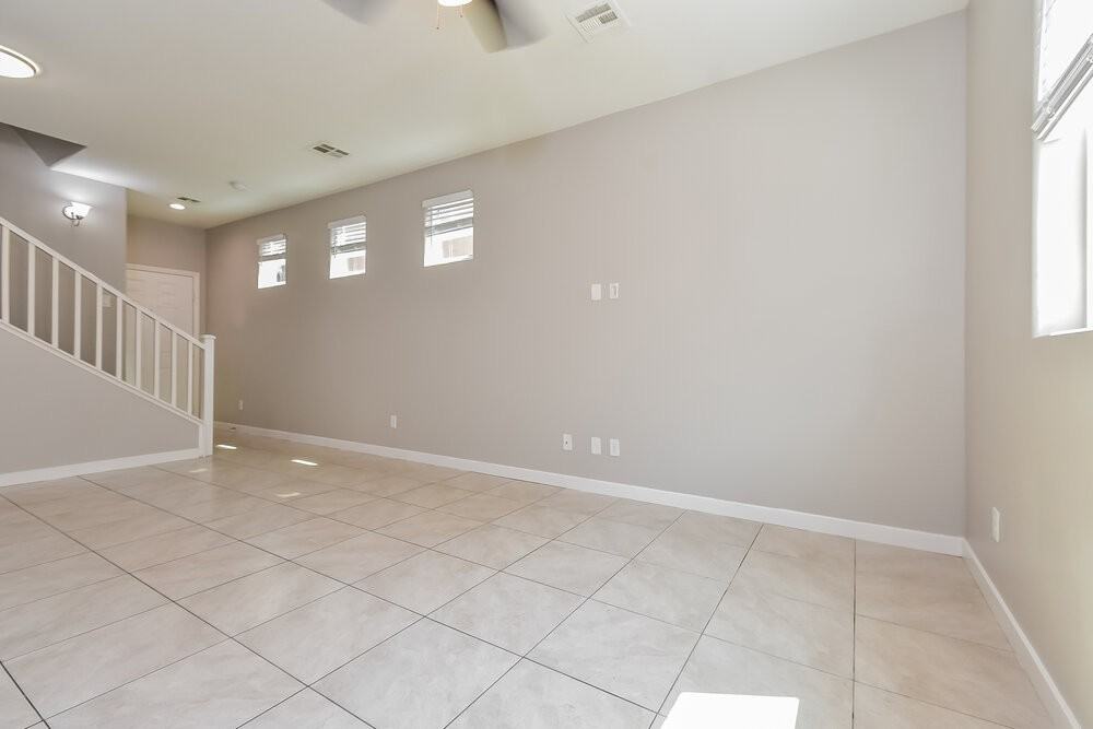 9321 Golden Lad Ave - Photo 5 of 17