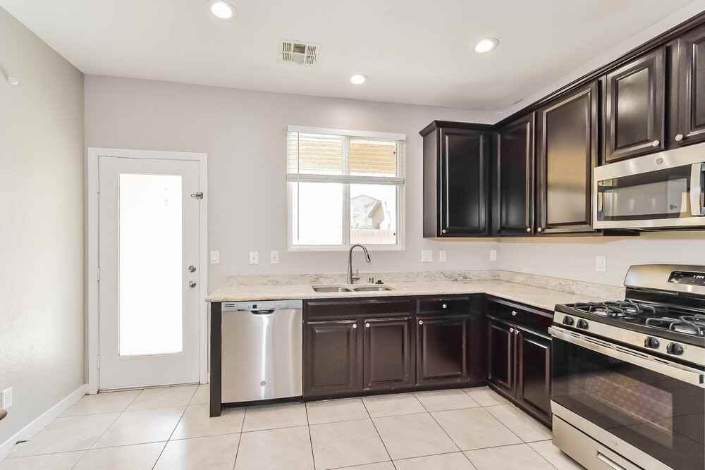 9321 Golden Lad Ave - Photo 7 of 17