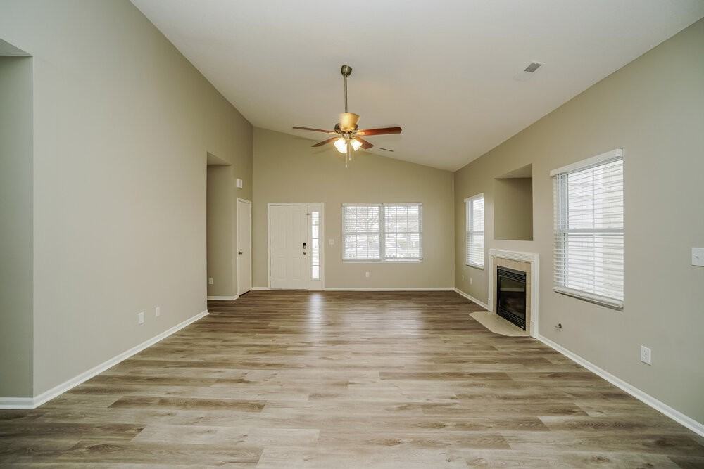 4043 Summerstone Dr - Photo 4 of 16