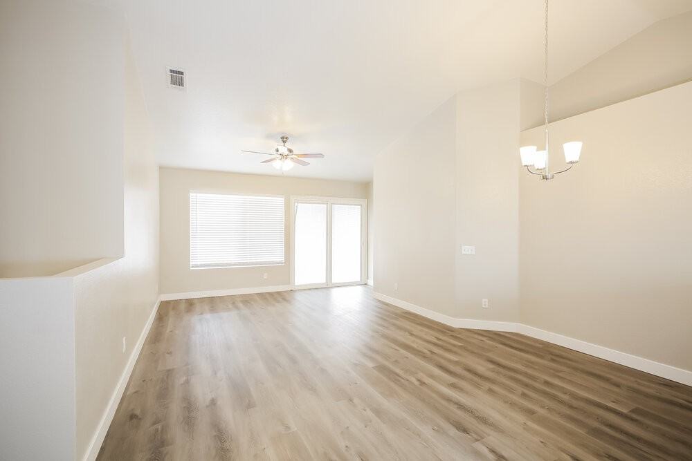 130 Breezy Shore Ave - Photo 4 of 16