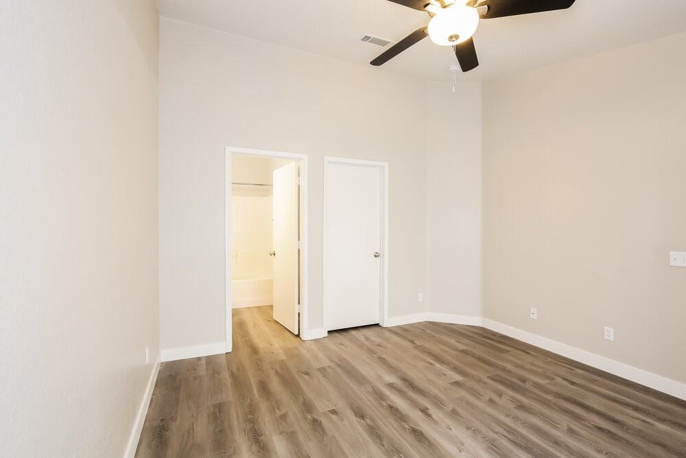 130 Breezy Shore Ave - Photo 7 of 16