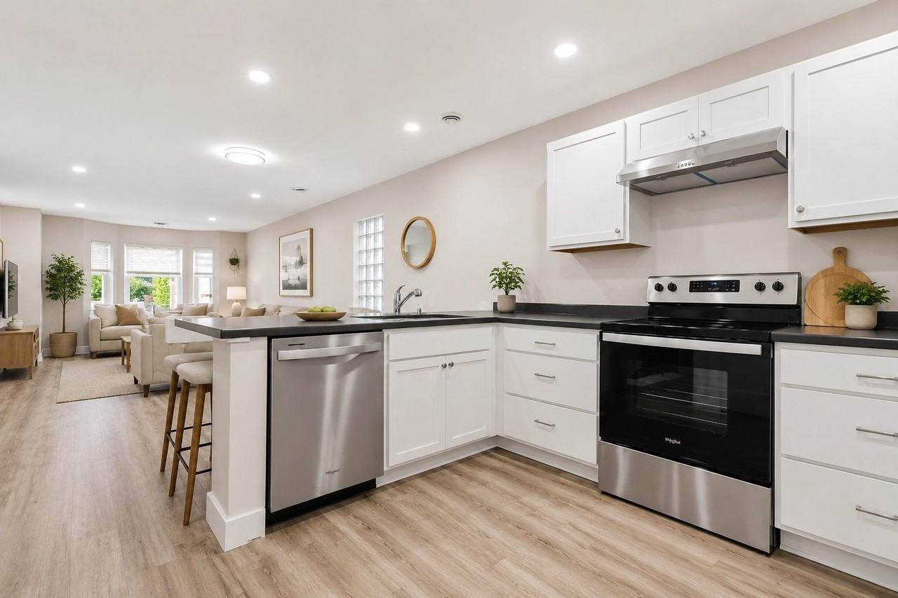 1707 W State St - Photo 6 of 15