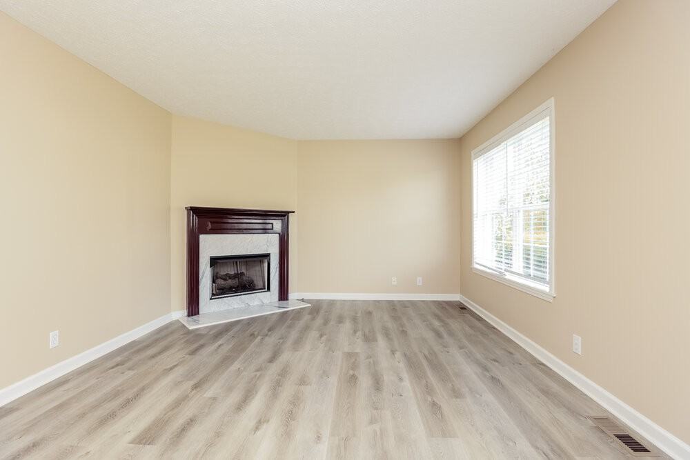 2309 Leighton Way - Photo 4 of 17