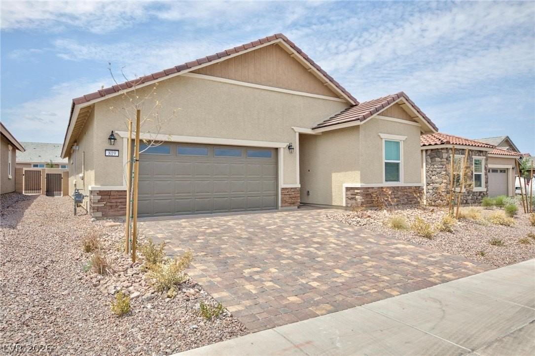 819 Cottonwood Hill Pl - Photo 2 of 39