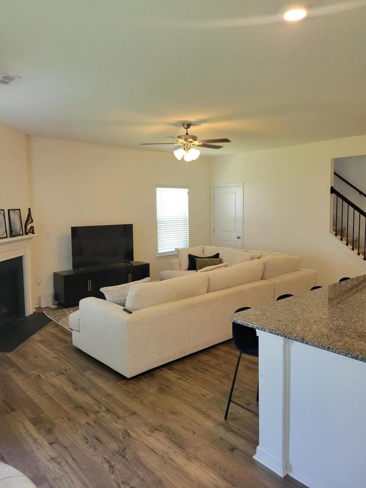 8622 Leeanna Brooke Ln - Photo 3 of 14