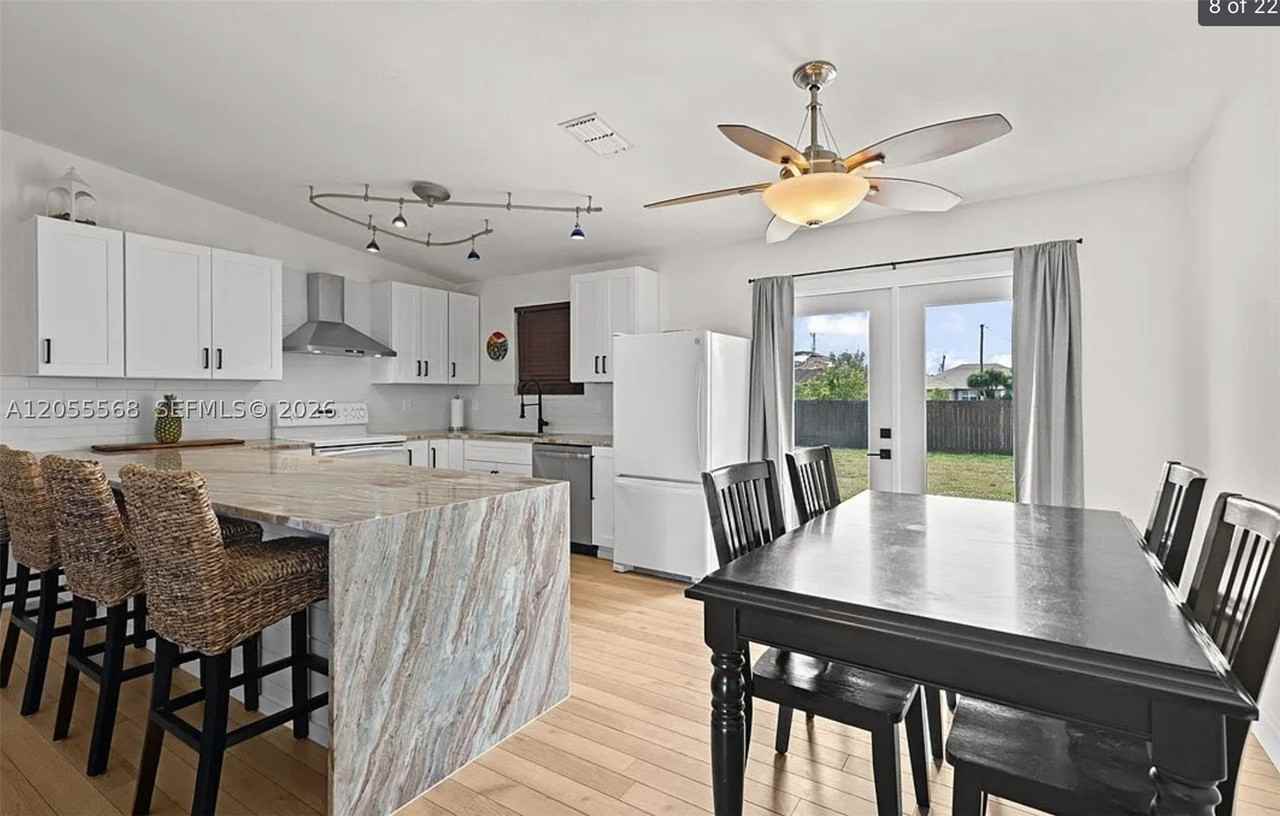320 Se 26th Ter #NA - Photo 4 of 16
