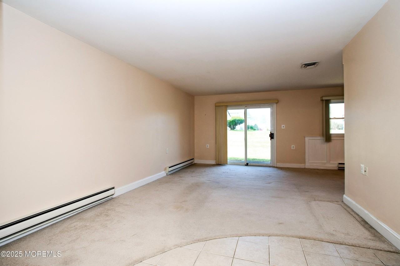 48 Watkins Rd - Photo 5 of 25