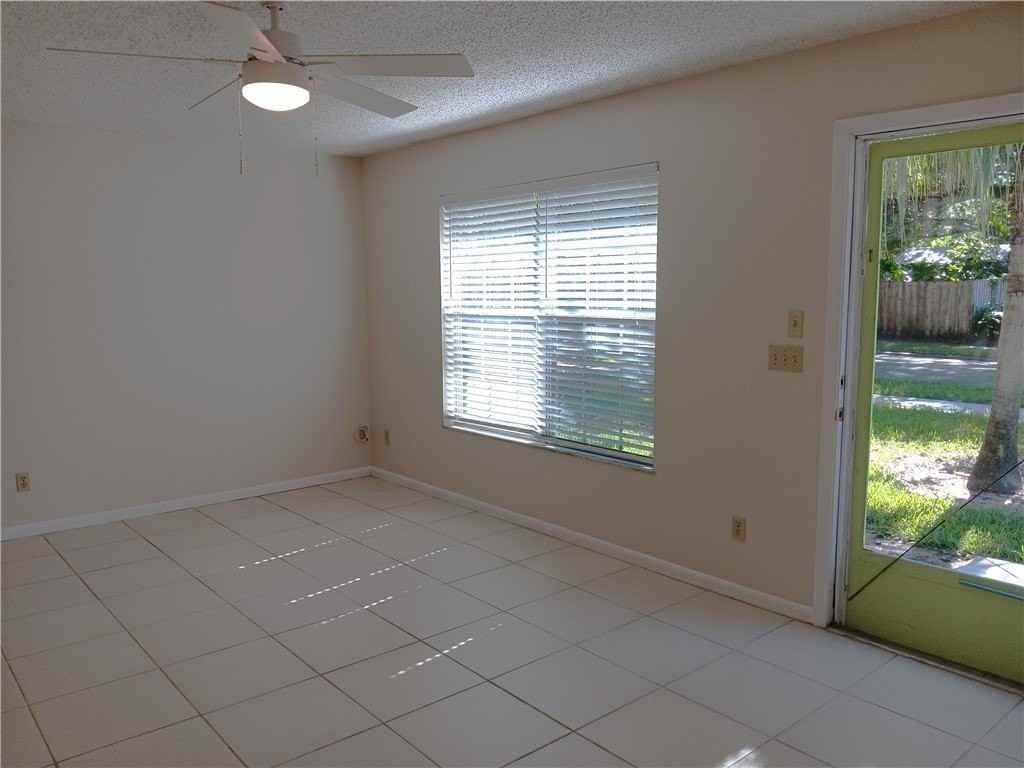 1844 23rd Ave - Photo 3 of 25