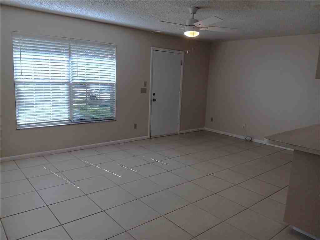 1844 23rd Ave - Photo 4 of 25