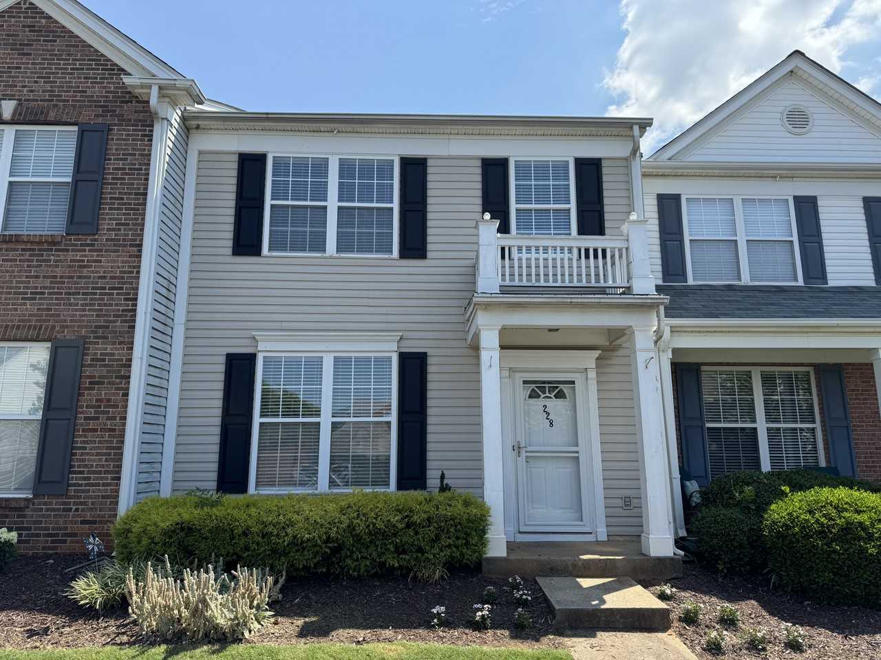 228 Braelock Dr - Photo 2 of 14
