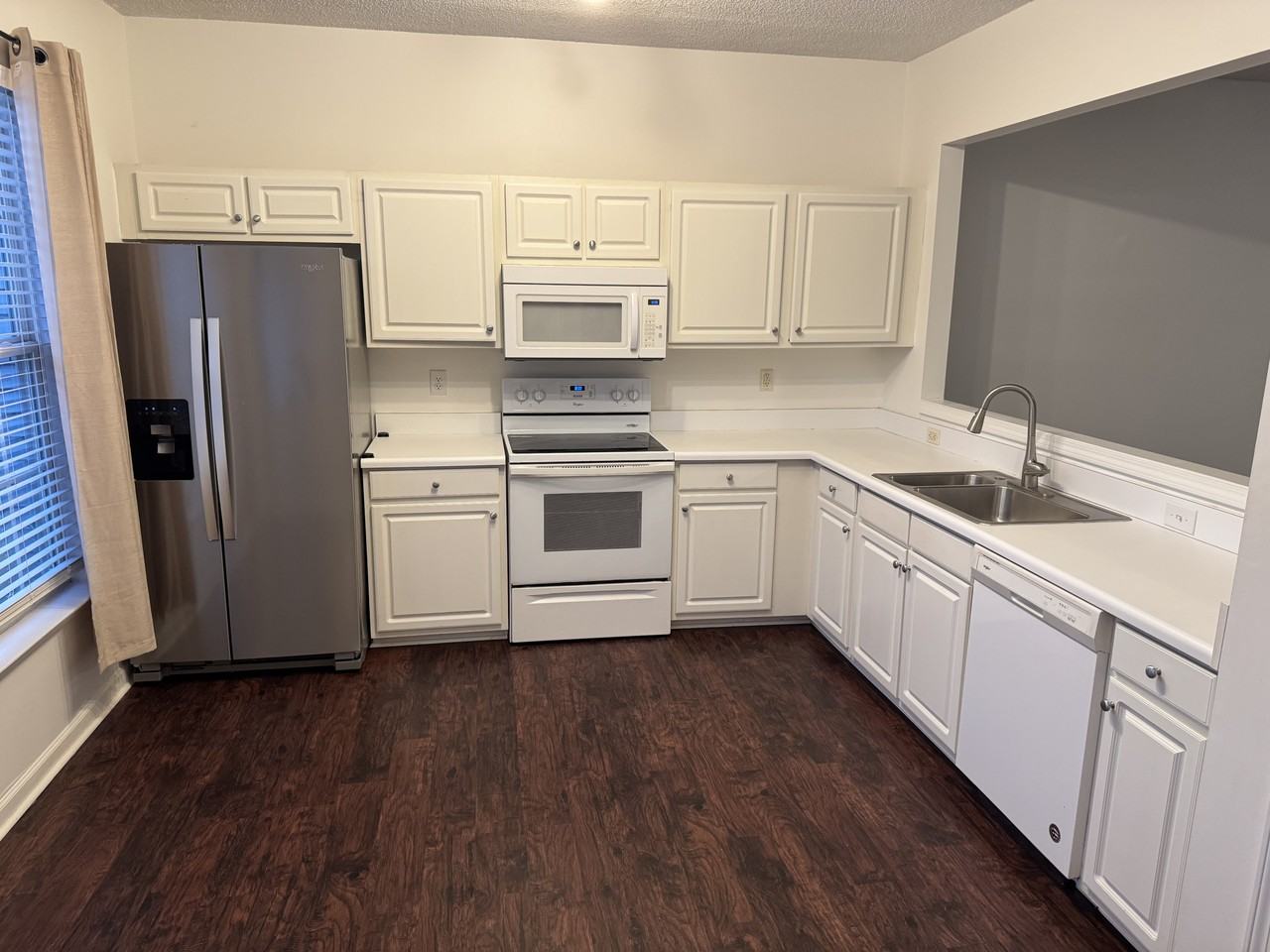 228 Braelock Dr - Photo 3 of 14