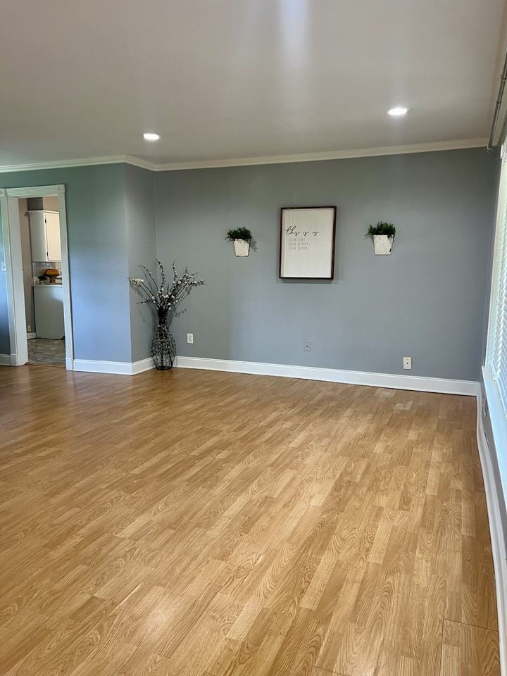 2132 Fremont Dr - Photo 2 of 23