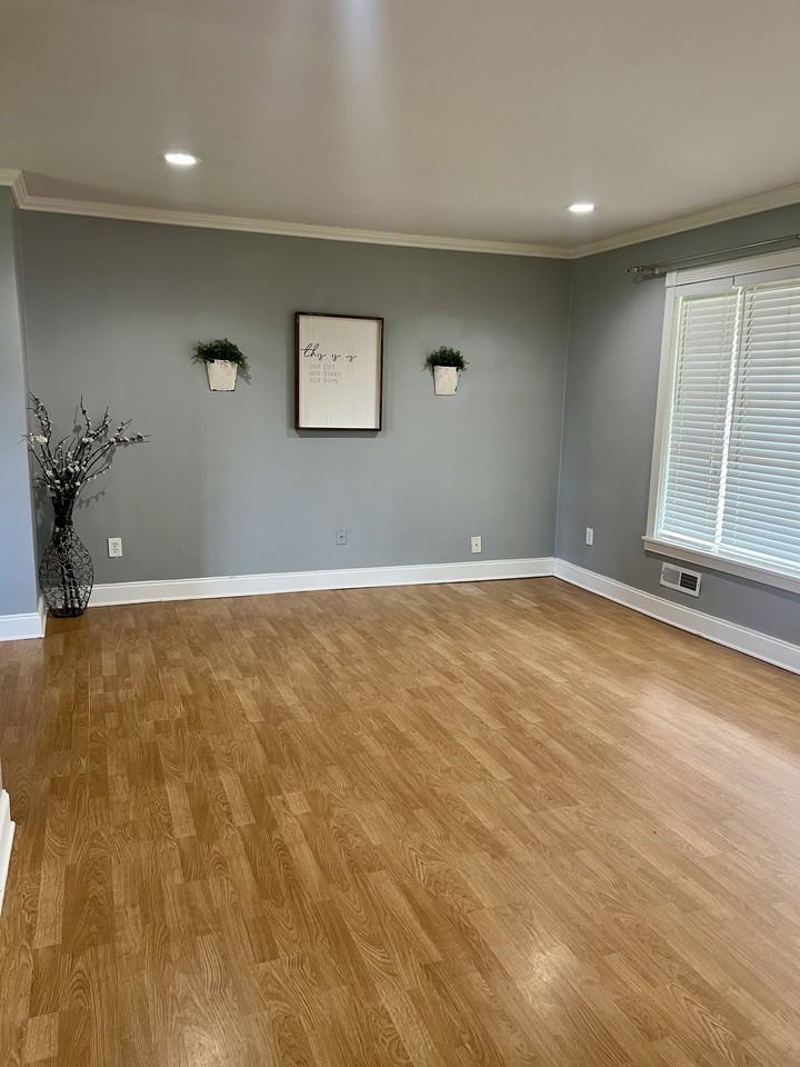 2132 Fremont Dr - Photo 3 of 23