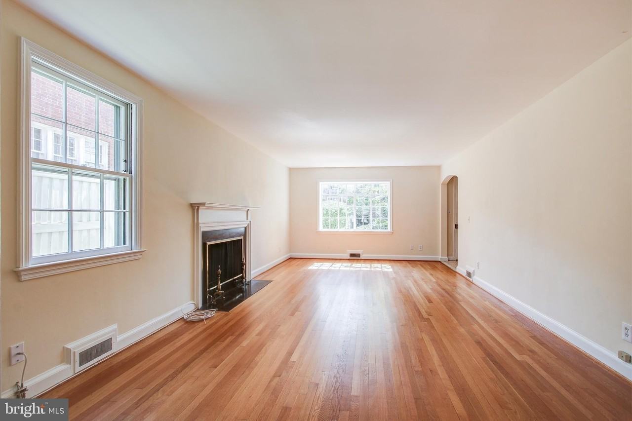 4721 Yuma St Nw - Photo 6 of 34