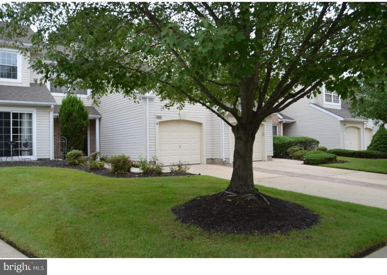 302 Doral Dr - Photo 2 of 20