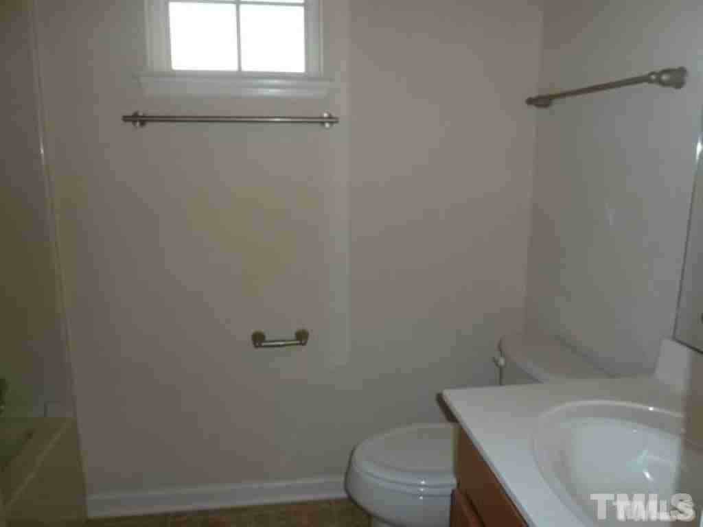 2425 Historic Cir - Photo 7 of 10