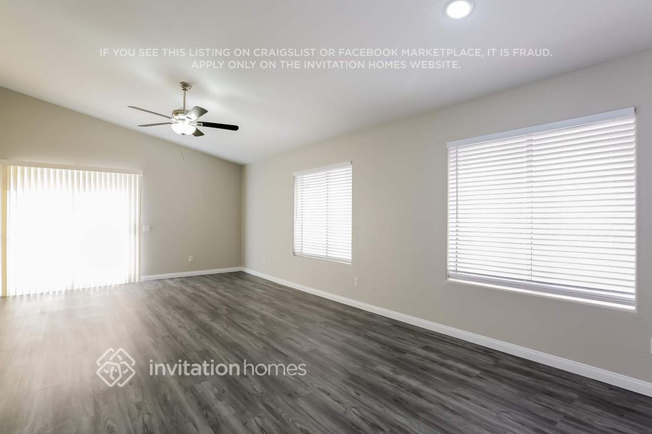 7937 Turtle Island Ct - Photo 2 of 15