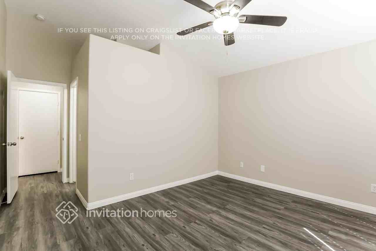 7937 Turtle Island Ct - Photo 6 of 15