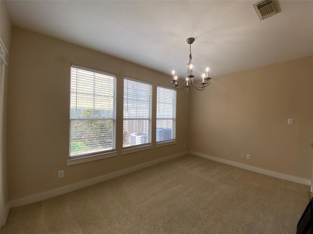 2833 Seaside Dr - Photo 6 of 11