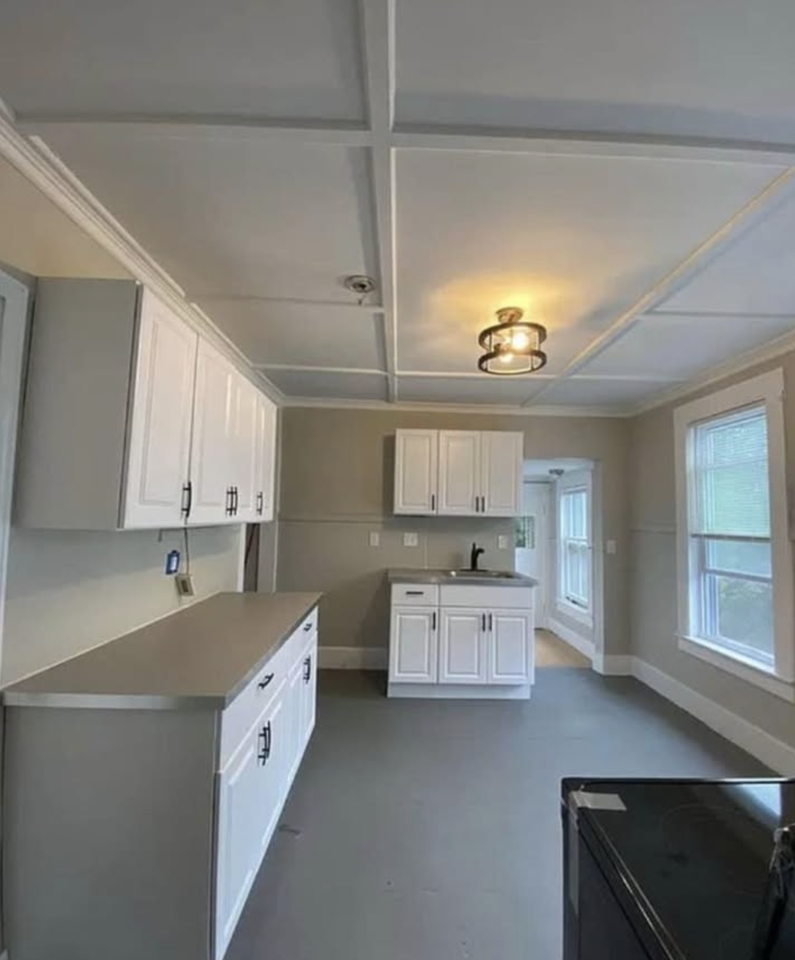 12 Essex St #14L - Photo 3 of 10