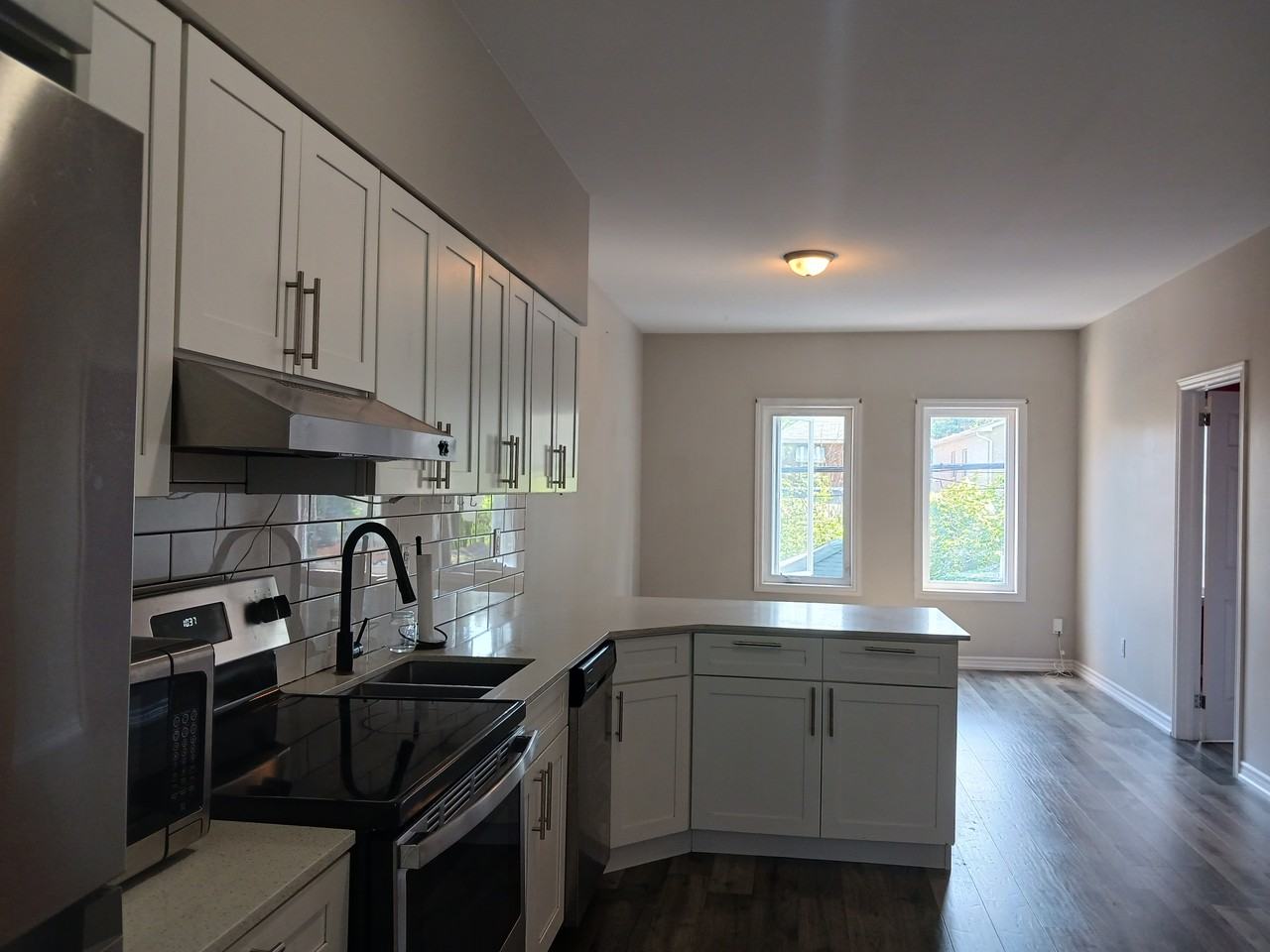 Danforth Ave & Main St - Photo 2 of 16