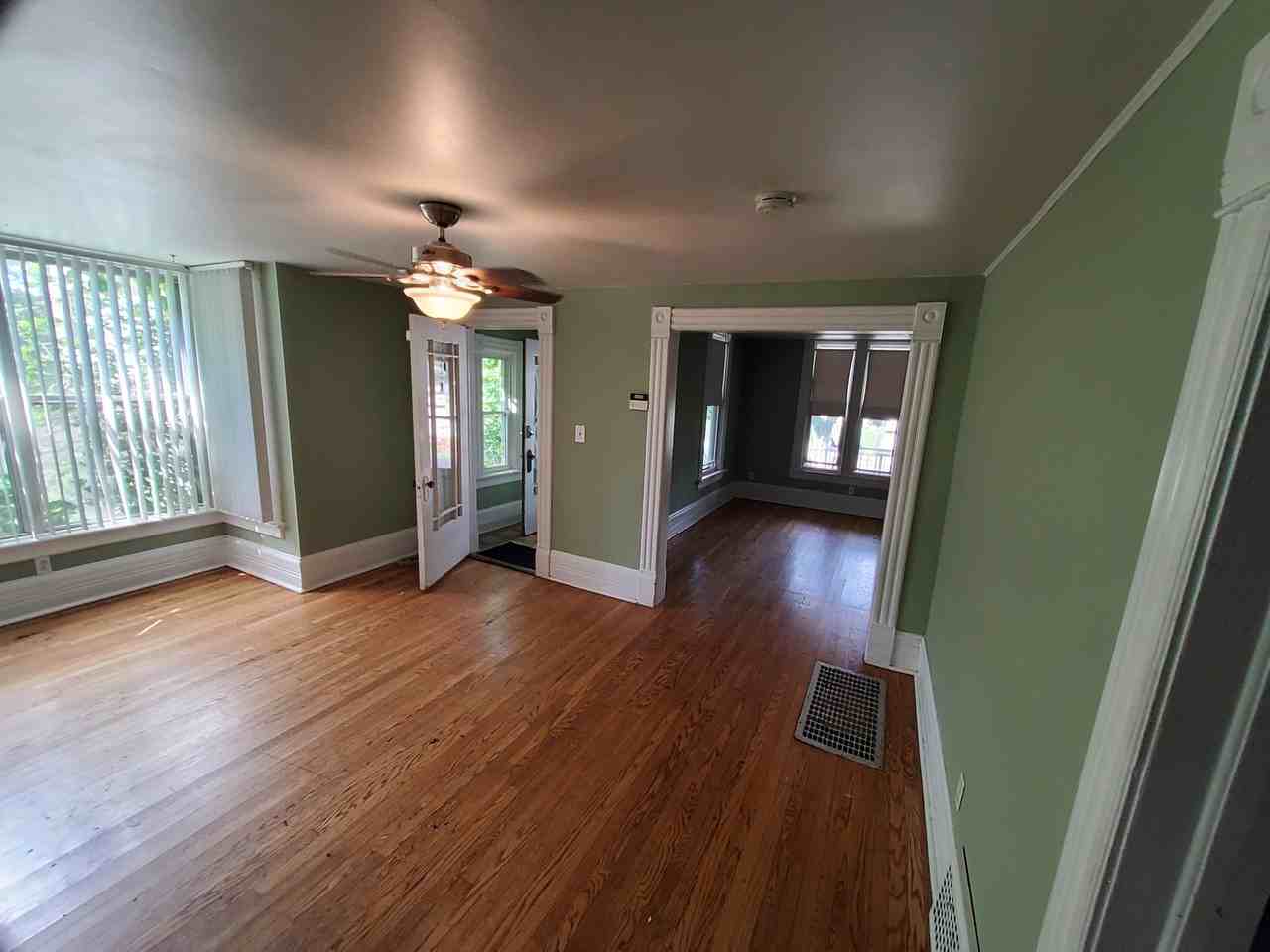 1134 N 44th St - Photo 2 of 6