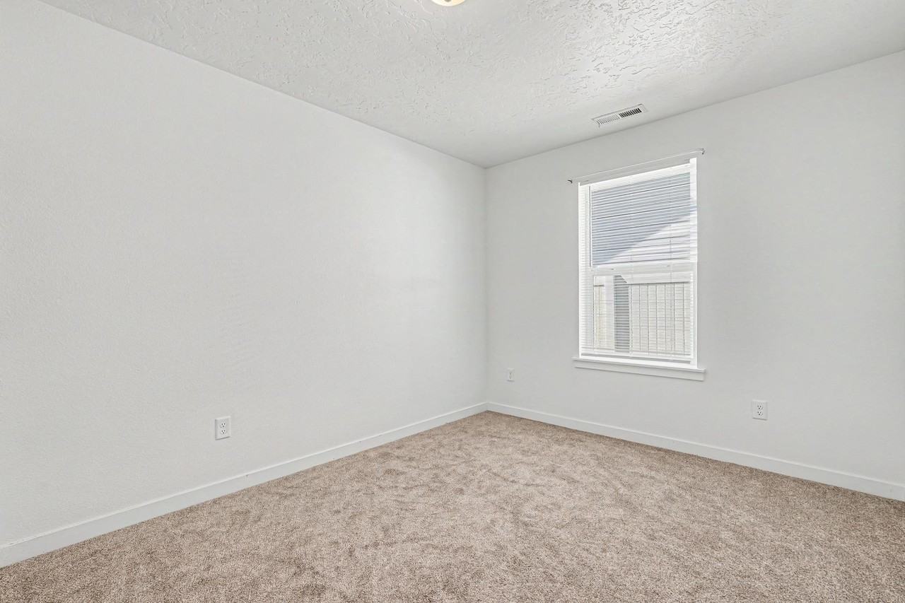 16850 Bethany Ave #1 - Photo 4 of 25