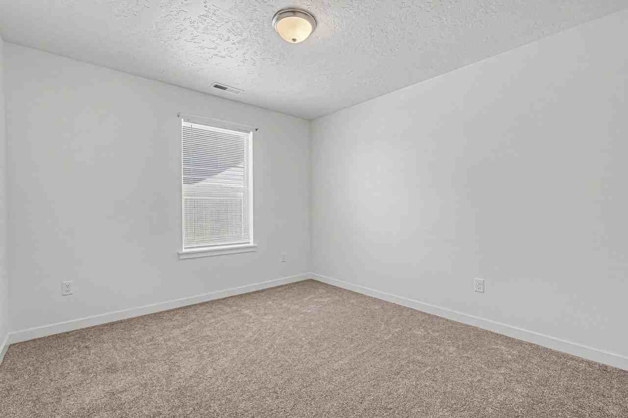 16850 Bethany Ave #1 - Photo 6 of 25