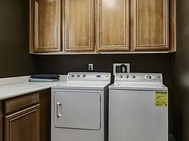 35462 Snead St - Photo 3 of 50