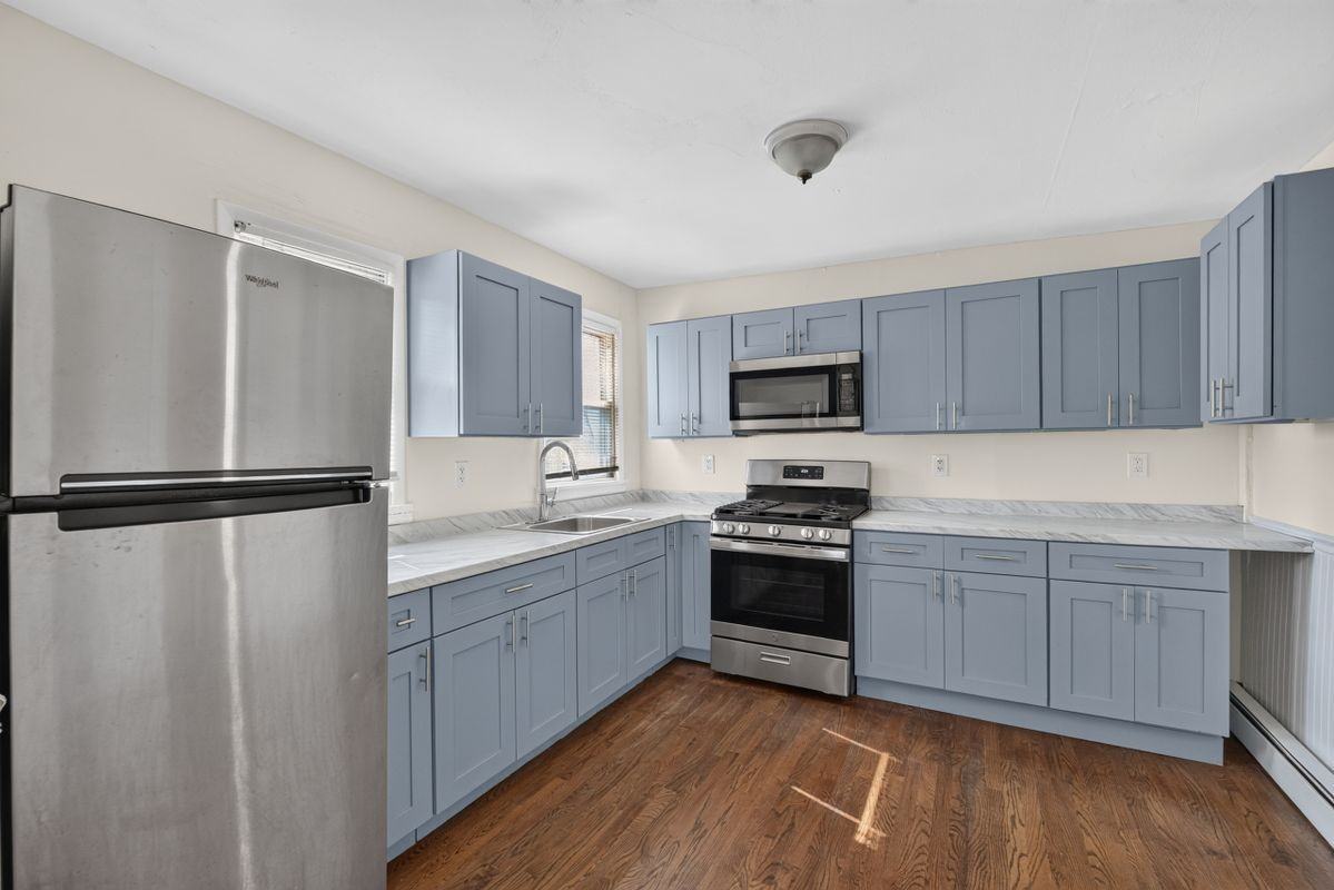 40 Vine St - Photo 2 of 31