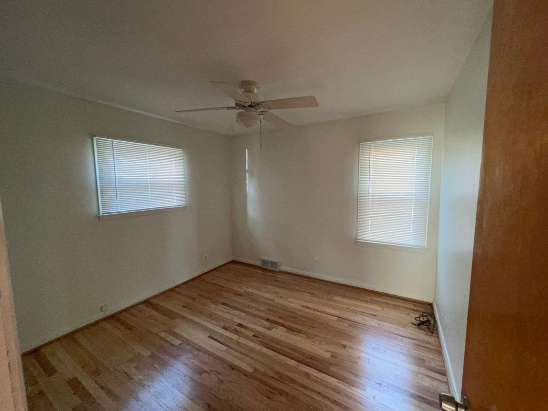 4402 Cooper Ave - Photo 6 of 12