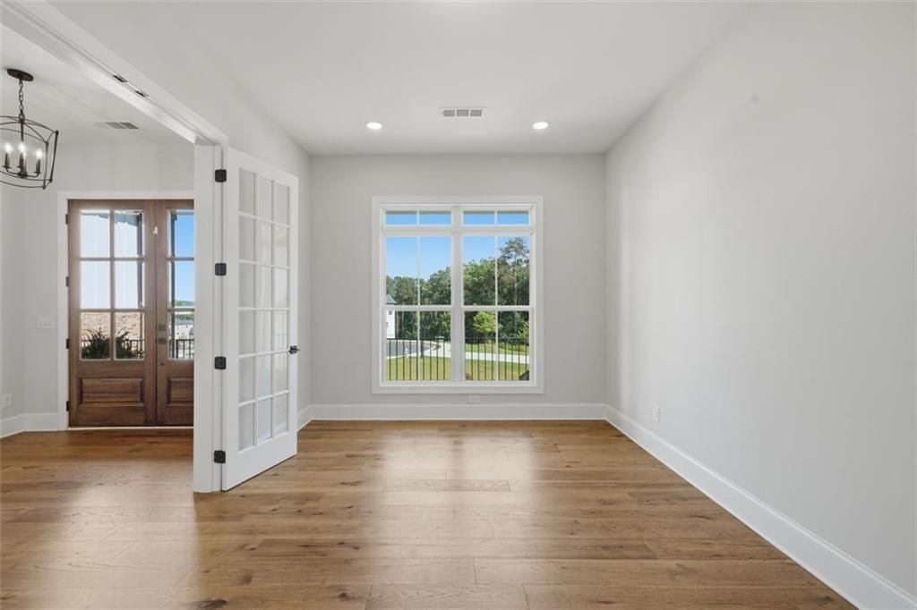 401 Oakleigh Ave - Photo 6 of 38