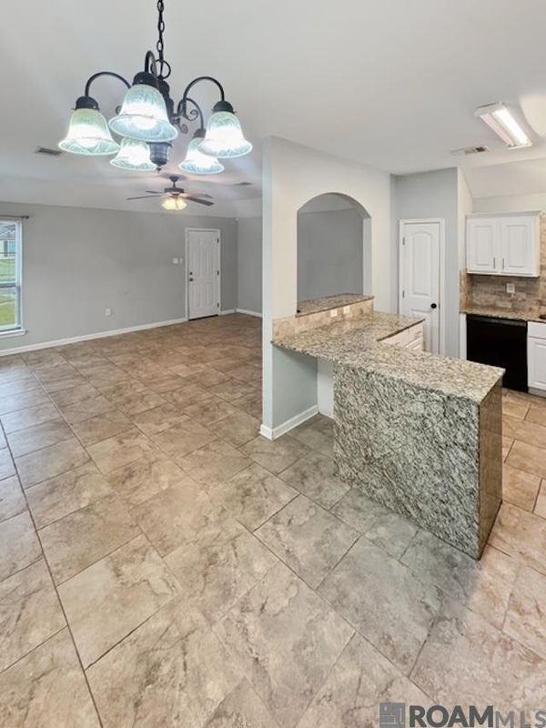 923 Sedona Pines Dr - Photo 4 of 16