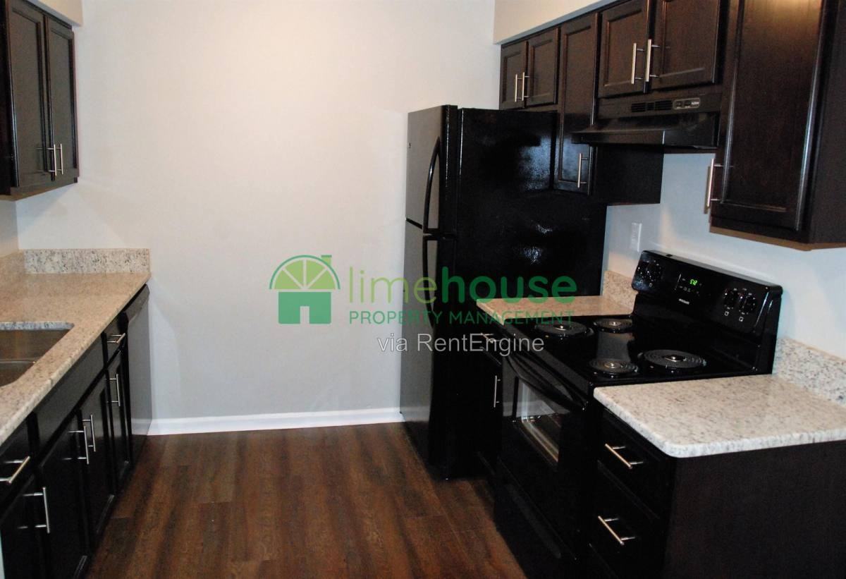 1311 Tait Close - Photo 3 of 10