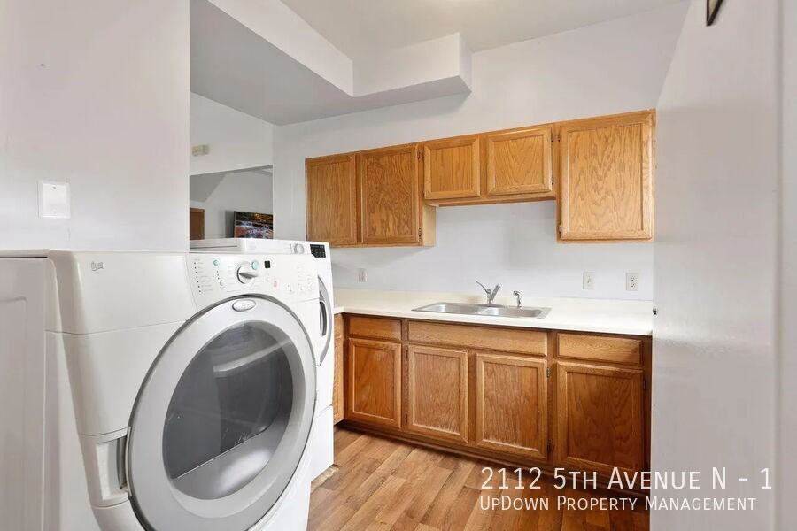 2112 5th Ave N #1 - Photo 5 of 11