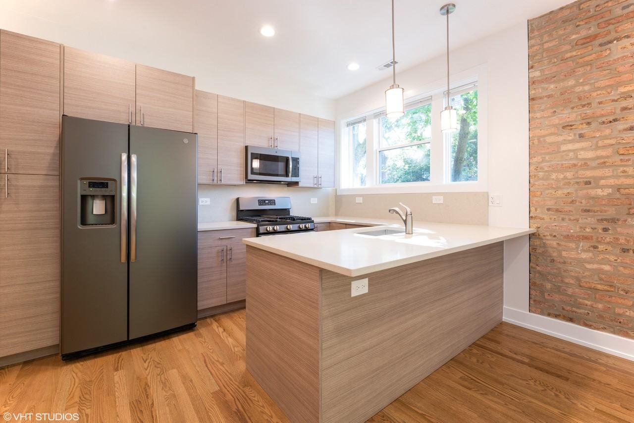 5031 N Winchester Ave #2 - Photo 5 of 12