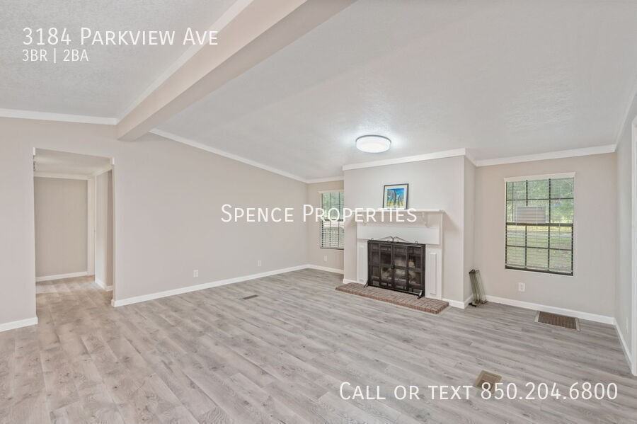 3184 Parkview Ave - Photo 4 of 37